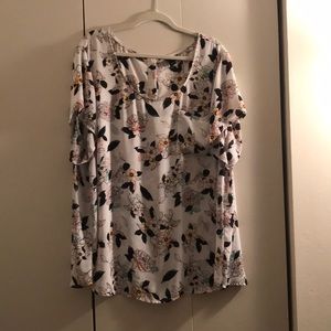 Torrid floral blouse
